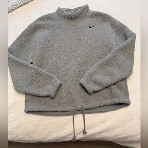 Nike NWOT Teddy Fleece Sweatshirt